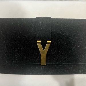 Yves Saint Laurent ‘Y’ ligne clutch
